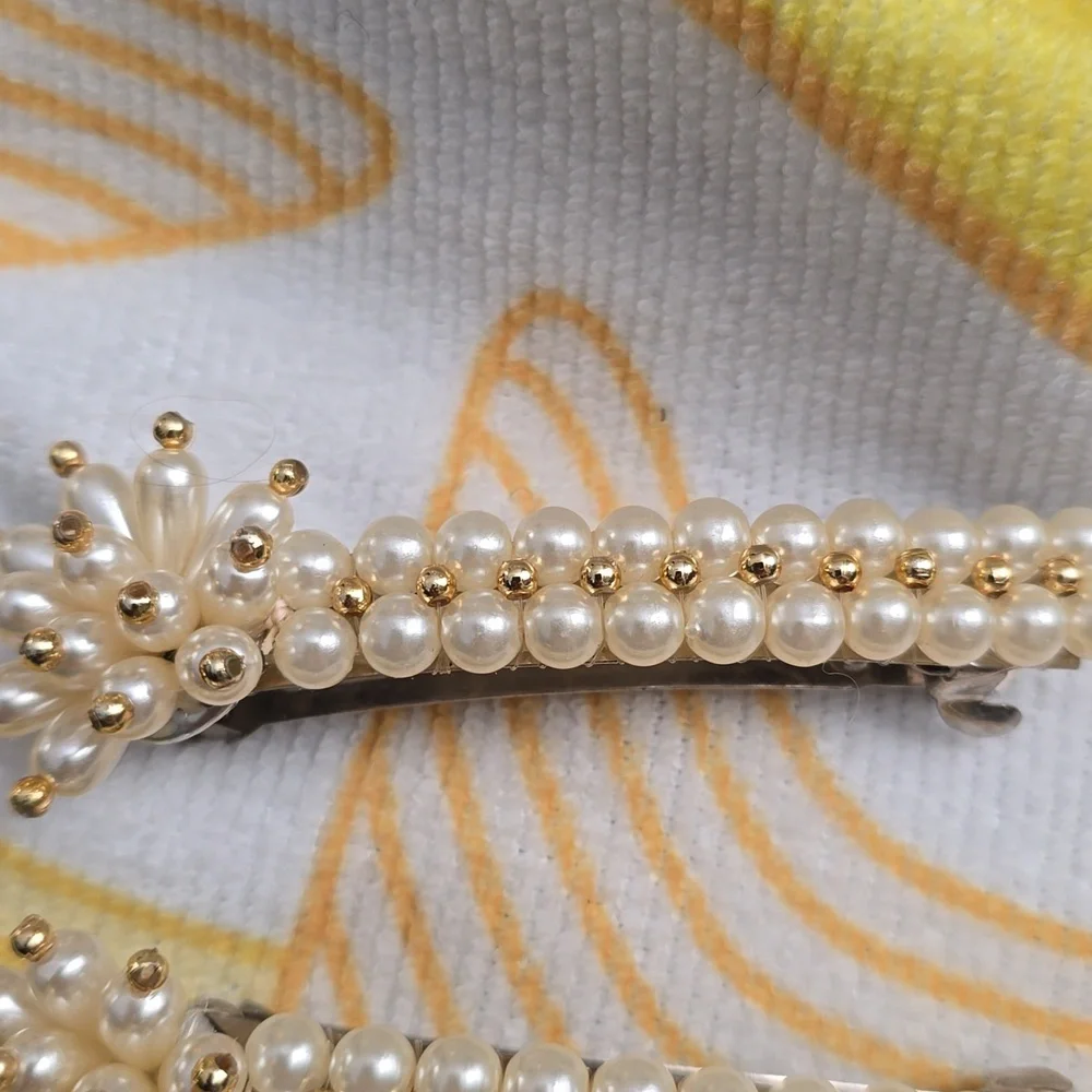 EUC - Vintage Faux Pearl and Gold Beads Hair Clips, Bundle of 3